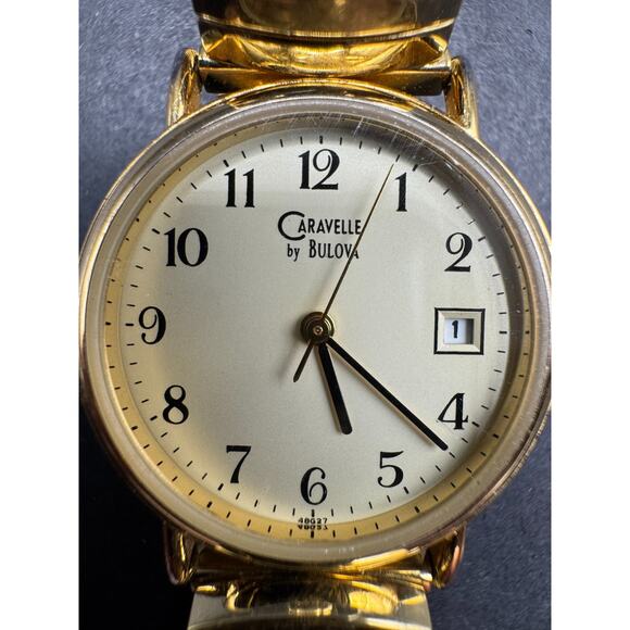 Vintage Caravelle By Bulova Women's Gold Tone Date Watch With Expandable Band - Picture 2 of 10